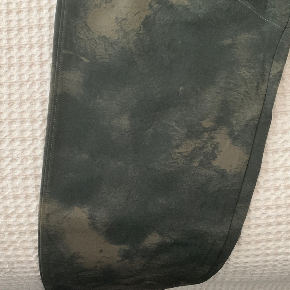 Under Armour Dark Green, Tan and Black Joggers - Picture 4 of 7